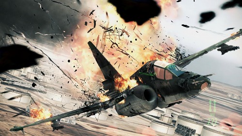 画像ギャラリー No.003のサムネイル画像 / この迫力は圧倒的。「ACE COMBAT ASSAULT HORIZON」，至近距離での空中戦が楽しめる“クロスレンジアサルト”の紹介ムービーを掲載