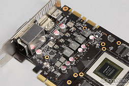 画像ギャラリー No.032のサムネイル画像 / 「GeForce GTX 660 Ti」搭載のクロックアップ版カード4製品を比較検討。ASUS，GIGA-BYTE，Palit，ZOTACそれぞれに個性あり