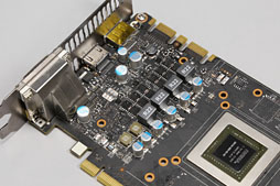 画像ギャラリー No.044のサムネイル画像 / 「GeForce GTX 660 Ti」搭載のクロックアップ版カード4製品を比較検討。ASUS，GIGA-BYTE，Palit，ZOTACそれぞれに個性あり