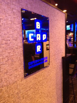 画像ギャラリー No.003のサムネイル画像 / 「CAPCOM BAR」,店内風景が公開に。営業時間を確認して訪れてみよう