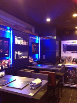 画像ギャラリー No.004のサムネイル画像 / 「CAPCOM BAR」,店内風景が公開に。営業時間を確認して訪れてみよう