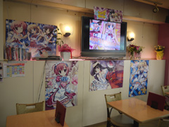 画像ギャラリー No.002のサムネイル画像 / スマイル☆シューターの3人組が活躍するPCゲーム「スマイル☆シューター 〜ふぁーすと☆ちけっと〜」は,2011年1月14日に発売。メイド喫茶で行われた発表会レポート