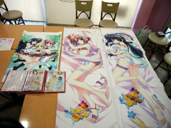 画像ギャラリー No.007のサムネイル画像 / スマイル☆シューターの3人組が活躍するPCゲーム「スマイル☆シューター 〜ふぁーすと☆ちけっと〜」は,2011年1月14日に発売。メイド喫茶で行われた発表会レポート
