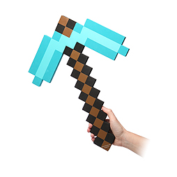 画像ギャラリー No.003のサムネイル画像 / 「Minecraft」の主人公になりきれる「ダイヤモンドフォームソード」「ダイヤモンドフォームピッケル」が,イオンとトイザらスで11月下旬より販売へ