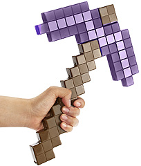 画像ギャラリー No.004のサムネイル画像 / 「Minecraft」より,ダイヤモンドの剣,エンチャントされたツルハシ,弓矢がおもちゃに。弓矢はサウンドも再現