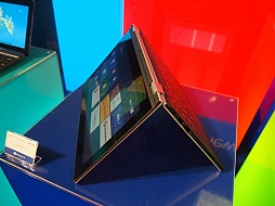 画像ギャラリー No.005のサムネイル画像 / PCメーカー13社が新OSの門出を祝福。Windows 8の発売記念発表会レポート