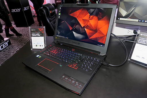 画像ギャラリー No.004のサムネイル画像 / ［CES 2017］目玉は21インチ湾曲液晶搭載の巨大ノートPC。視線追跡デバイス内蔵PCなどAcerのゲーマー向け製品をまとめてチェック
