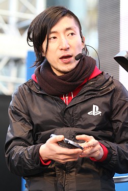 画像ギャラリー No.007のサムネイル画像 / 「PlayStation Vita“PLAY”キャラバン-全国体験会-」がいよいよ首都圏へ。南 明奈さんとケンコバさんも駆けつけた六本木会場の様子をレポート