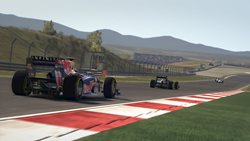 画像ギャラリー No.005のサムネイル画像 / イーフロンティア，「F1 2011」PC日本語版をF1日本グランプリ開催初日である10月7日に発売