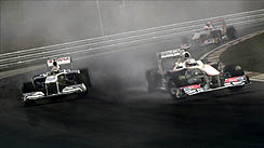 画像ギャラリー No.013のサムネイル画像 / 【PR】「F1 2011」,コードマスターズから2011年10月6日に発売。モータースポーツの最高峰,F1レースの緊張感をとことん楽しめる,こだわりのシリーズ最新作