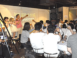 画像ギャラリー No.003のサムネイル画像 / 「『Kingdom Conquest』天使のオフ会」東京会場の模様をレポート。一年半ぶりの新種族「天使族」も発表され，終始アットホームな雰囲気