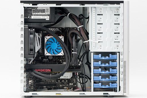 画像ギャラリー No.026のサムネイル画像 / 「Radeon Pro Duo」搭載PCを試す。デュアルFijiの「史上最速シングルカード」は誰のためのもの？