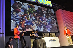 画像ギャラリー No.008のサムネイル画像 / 「STREET FIGHTER X 鉄拳」が「Red Bull 5G」の正式種目に！　ウメハラ氏＆ときど氏が開発陣とガチンコバトルを繰り広げたステージイベント