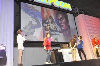 画像ギャラリー No.019のサムネイル画像 / 「STREET FIGHTER X 鉄拳」が「Red Bull 5G」の正式種目に！　ウメハラ氏＆ときど氏が開発陣とガチンコバトルを繰り広げたステージイベント