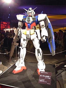 画像ギャラリー No.004のサムネイル画像 / ゲーム版「機動戦士ガンダムAGE」と,iOS端末でレイトン教授の息子が活躍する「レイトンブラザーズ ミステリールーム」を体験してきた
