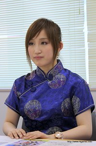 画像ギャラリー No.005のサムネイル画像 / Webラジオ「コラムゲームPresents 伊藤賢治のトライアングル・セッション」で番組アシスタントを務める紅波柚香さんと上原すずさんに,番組とブラウザゲーム「三国千軍伝」の話を聞いてみた