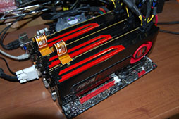 画像ギャラリー No.002のサムネイル画像 / HD 7970の3&2-way CrossFireX動作検証レポート。伸びるスコアとアイドル時に止まるファンを確認する