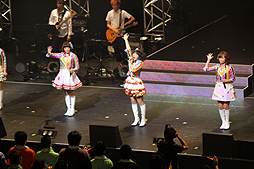 画像ギャラリー No.050のサムネイル画像 / アイドルマスター8周年記念イベント「THE IDOLM@STER 8th ANNIVERSARY HOP!STEP!!FESTIV@L!!!」の大阪公演をレポート。大阪ですよ,大阪