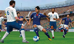 画像ギャラリー No.016のサムネイル画像 / 3DS用「ワールドサッカー ウイニングイレブン 2012」は,タッチ操作にも対応。フェイントも簡単
