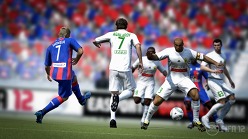 画像ギャラリー No.013のサムネイル画像 / 「FIFA 12」，日本代表の本田選手と長谷部選手がゲームの“顔”に＆好きな選手でチームを作って対戦できる「Ultimate Team」が標準搭載