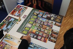 画像ギャラリー No.032のサムネイル画像 / ［SPIEL’15］初披露のボードゲームがずらりと並んだ新作発表会をレポート。「MEGA CIVILIZATION」など，1000を超えるタイトルが集結