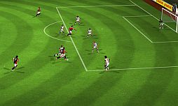 画像ギャラリー No.003のサムネイル画像 / 携帯に自分だけのチームを。Android版「リアルサッカー2012」が配信スタート