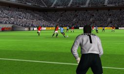画像ギャラリー No.004のサムネイル画像 / 「リアルサッカー2012」がAndroid向けゲームコントローラ「SMACON」に対応