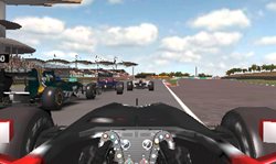 画像ギャラリー No.006のサムネイル画像 / ニンテンドー3DS版「F1 2011」が本日発売。3DSでレースシーンがどのように映し出されるのかが分かるムービーを4GamerにUp