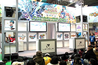 画像ギャラリー No.010のサムネイル画像 / 「次世代ワールドホビーフェア '13 Winter」東京大会が幕張メッセにて開催中。レベルファイブの新作「妖怪ウォッチ」のプレイアブル出展もあり