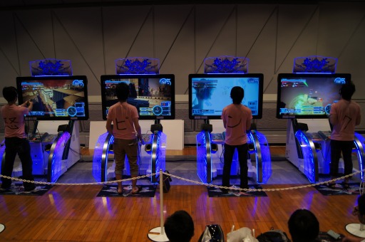 画像ギャラリー No.011のサムネイル画像 / ウメハラ＆ふ〜ど，決勝大会出場なるか。「ガンスリンガーストラトス」第二回公式大会「GUNSLINGER'S BATTLE ARENA-Next-」東京予選レポート