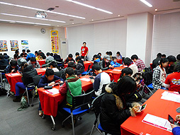 画像ギャラリー No.002のサムネイル画像 / 「ダンボール戦機」＆「イナズマイレブン GO」の公式大会「アルテミス・ホーリーロード 超絶ゲームトーナメント」東京会場の様子をレポート