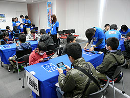 画像ギャラリー No.015のサムネイル画像 / 「ダンボール戦機」＆「イナズマイレブン GO」の公式大会「アルテミス・ホーリーロード 超絶ゲームトーナメント」東京会場の様子をレポート