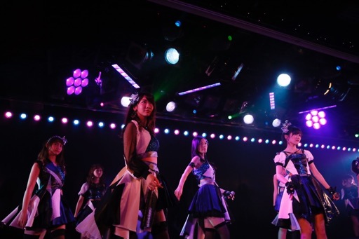画像ギャラリー No.013のサムネイル画像 / 超豪華メンバーがAKB48劇場に集結した「AKB48 ステージファイター特別劇場公演」の模様をたっぷりレポート