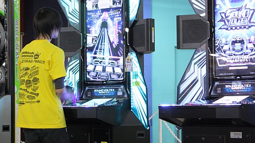 画像ギャラリー No.015のサムネイル画像 / USTREAMで1万人以上を熱狂させた「KONAMI Arcade Championship 2012」最終日。スーパープレイ続出に湧いた東京会場レポート
