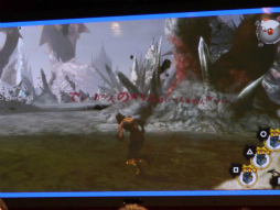 画像ギャラリー No.063のサムネイル画像 / ベルサール秋葉原に「SOUL SACRIFICE」の新ボスが登場。PS Vitaの“共闘ゲーム”が集結した「共闘学園 開校式」をレポート