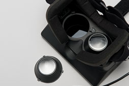 画像ギャラリー No.041のサムネイル画像 / 仮想現実HMD「Oculus Rift」の開発者向けキットを入手したのでさっそく使ってみた。これがゲームの未来か?