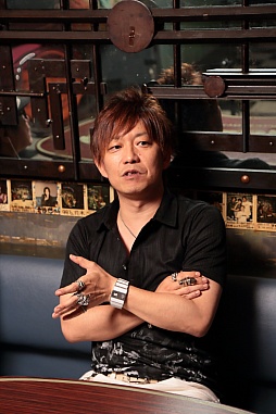画像ギャラリー No.009のサムネイル画像 / スクウェア・エニックス吉田直樹氏と「牙狼<GARO>」雨宮慶太監督の対談が実現。人気シリーズのクリエイター2人がもの作りを語る