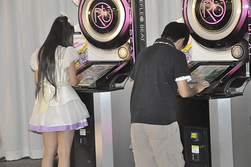 画像ギャラリー No.016のサムネイル画像 / アイドルとファンの絆が勝利のカギ？「BEMANI」シリーズのファンイベント「U.M.U × BEMANI 真夏のアイドル納涼祭」をレポート