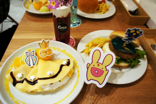 画像ギャラリー No.001のサムネイル画像 / 本日から開催される「ぷよクエカフェ2025」レポート。美味しくてボリュームたっぷりのメニューと,可愛いキャラクターたちがお出迎え!