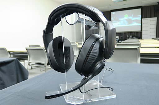 画像ギャラリー No.002のサムネイル画像 / Sennheiser初のワイヤレス&ワイヤード両対応ゲーマー向けヘッドセット「GSP 670」が8月1日国内発売