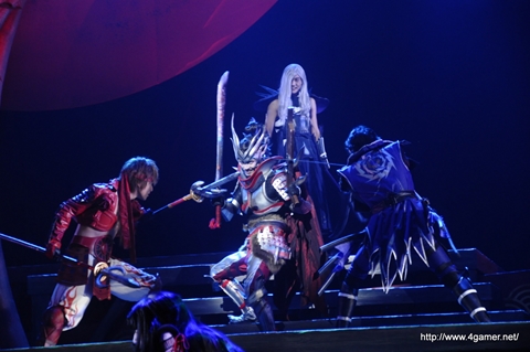 画像ギャラリー No.012のサムネイル画像 / 舞台「戦国BASARA3 宴」は,松永久秀,風魔小太郎,今川義元らが加わり,武将18人による“饗宴”に――東京公演ゲネプロのレポートを掲載