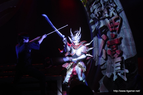 画像ギャラリー No.013のサムネイル画像 / 舞台「戦国BASARA3 宴」は,松永久秀,風魔小太郎,今川義元らが加わり,武将18人による“饗宴”に――東京公演ゲネプロのレポートを掲載