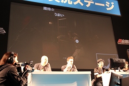 画像ギャラリー No.013のサムネイル画像 / 「The Order：1886」の日本初公開となるステージと「Bloodborne」のマルチプレイがお披露目に。闘会議2015「ゲーム実況ステージ」レポート