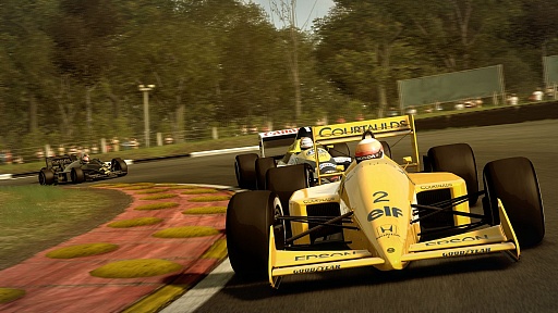 画像ギャラリー No.031のサムネイル画像 / 【PR】待望のシリーズ最新作「F1 2013」がついに登場。F1の歴史に輝かしい記録を残したドライバーやF1マシンと激しいバトルを繰り広げるのだ