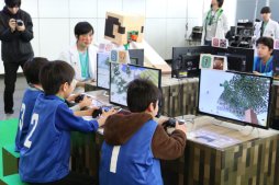 画像ギャラリー No.011のサムネイル画像 / 「Minecraft」の参加型イベント「1,000人でつくる!“夢の日本”プロジェクト ファイナル!」レポート。小学生達が創意工夫で作った建造物を披露