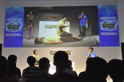 画像ギャラリー No.010のサムネイル画像 / ［TGS 2013］ザ・たっちが片手操作でリオレウスを撃破!?　「MONSTER HUNTER SMART」実機プレイも披露されたモンハン新作アプリのステージをレポート