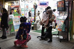 画像ギャラリー No.003のサムネイル画像 / コスプレイヤーの激写イベントと開発者サイン会にファンが集結。「カデンツァ フェルマータ アコルト:フォルテシモ」発売記念イベントレポート