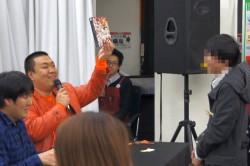 画像ギャラリー No.007のサムネイル画像 / コスプレイヤーの激写イベントと開発者サイン会にファンが集結。「カデンツァ フェルマータ アコルト:フォルテシモ」発売記念イベントレポート