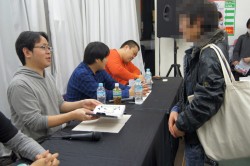 画像ギャラリー No.008のサムネイル画像 / コスプレイヤーの激写イベントと開発者サイン会にファンが集結。「カデンツァ フェルマータ アコルト:フォルテシモ」発売記念イベントレポート