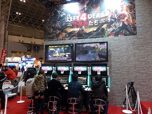 画像ギャラリー No.012のサムネイル画像 / ［JAEPO2015］「LEFT 4 DEAD -生存者たち-」のステージレポート。3月のバージョンアップで実装される「VSモード」の仕様と映像が初公開